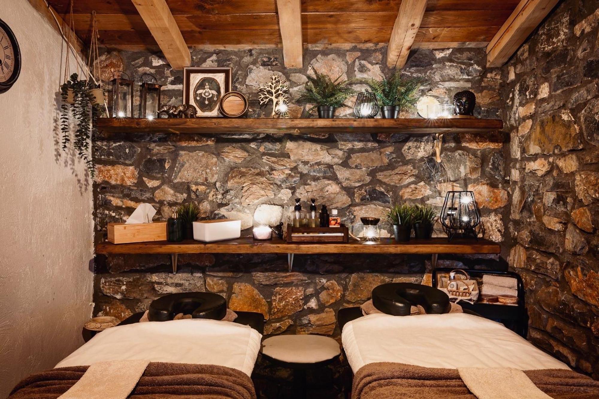 4 Seasons Premium Chalet 팔라이오스 아기오스 아타나시오스 외부 사진