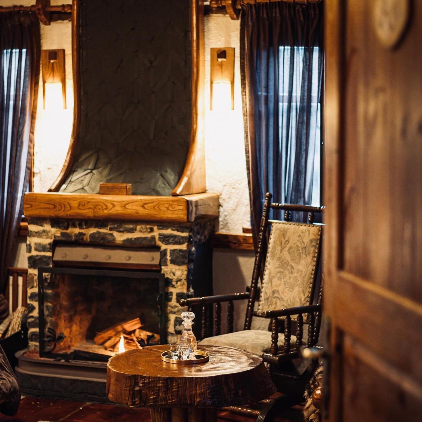 4 Seasons Premium Chalet 팔라이오스 아기오스 아타나시오스 외부 사진