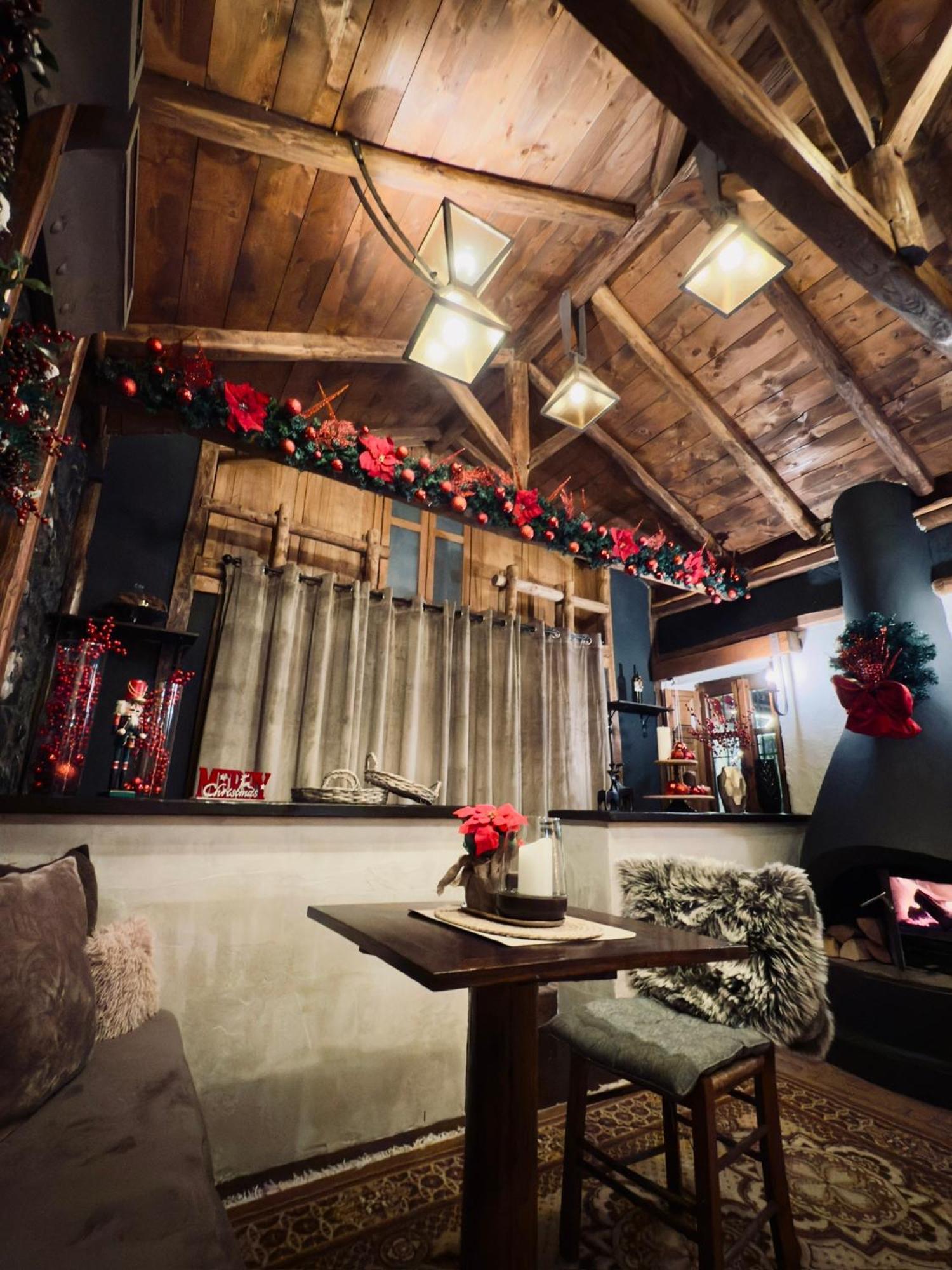4 Seasons Premium Chalet 팔라이오스 아기오스 아타나시오스 외부 사진